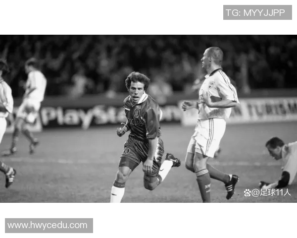 足球场上的艺术家那些签字好看的明星球员们