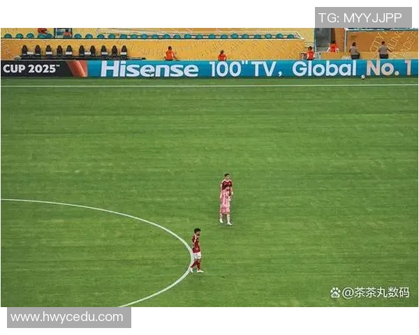 足球明星空中邂逅惊喜瞬间视频记录精彩时刻